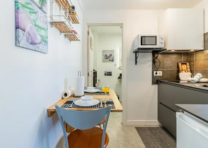 Center Penthouse Near The Lägenhet *